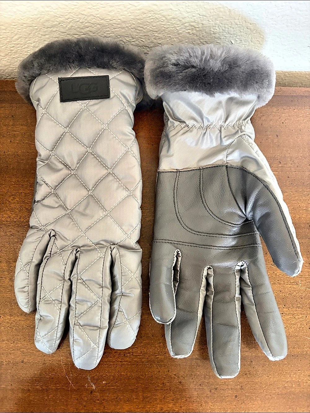 UGG Quilted Leather Palm Faux Fur Cuff Gloves Gray Silver L/XL